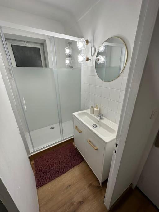 Amiens : Appartement Centre Ville Bagian luar foto