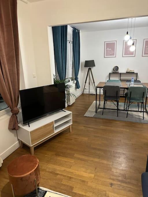 Amiens : Appartement Centre Ville Bagian luar foto