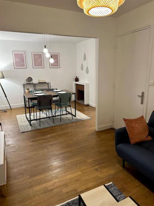 Amiens : Appartement Centre Ville Bagian luar foto